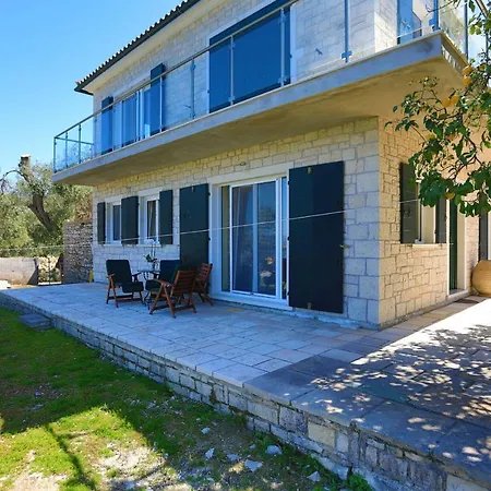 Lemonita: Brand New, Sea Views, Wifi, Near Loggos