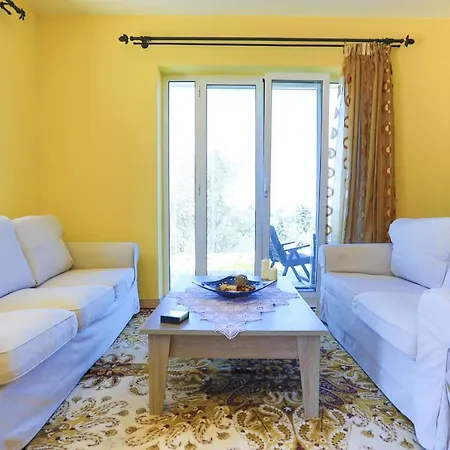 Lemonita: Brand New, Sea Views, Wifi, Near Loggos Gaios