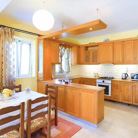 Lemonita: Brand New, Sea Views, Wifi, Near Loggos *