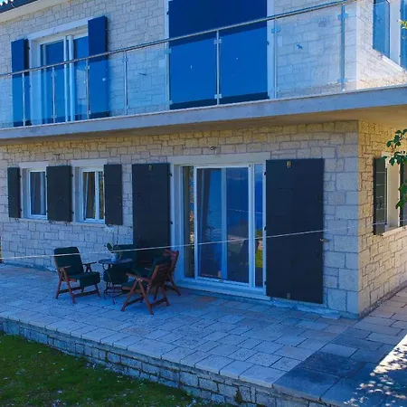 Lemonita: Brand New, Sea Views, Wifi, Near Loggos Gaios