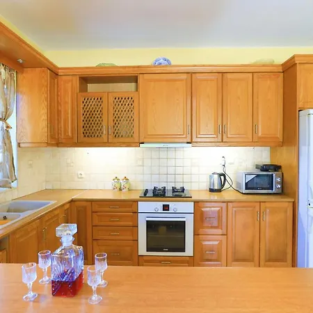 Lemonita: Brand New, Sea Views, Wifi, Near Loggos